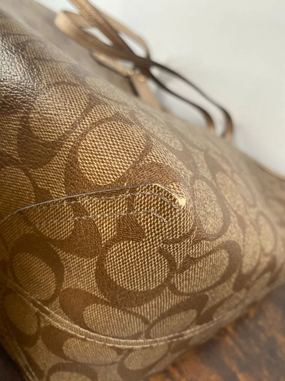 Coach reversible design